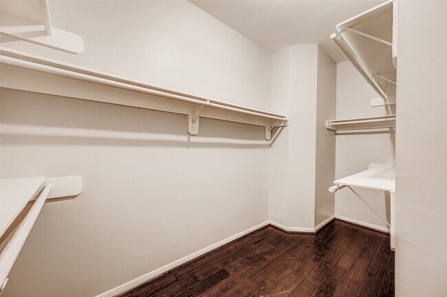 Building Photo - 22726 Shannon Falls Ct