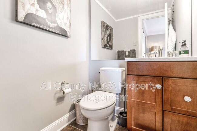 Building Photo - 4343 Cherry Hill Rd