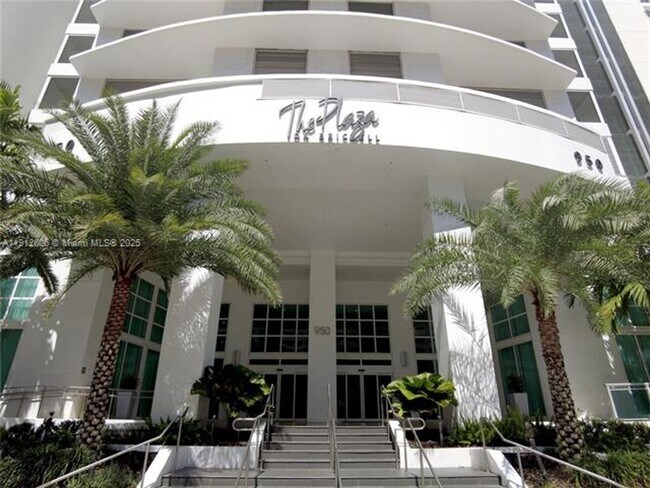 Building Photo - 950 Brickell Bay Dr
