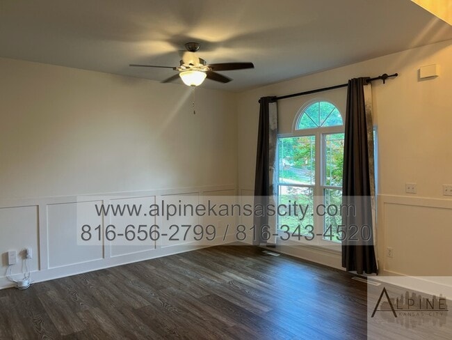Building Photo - Gorgeous Multi Level Side by Side Split, P...