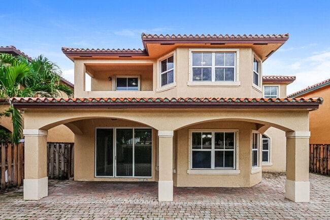 Building Photo - 15251 SW 26th Terrace