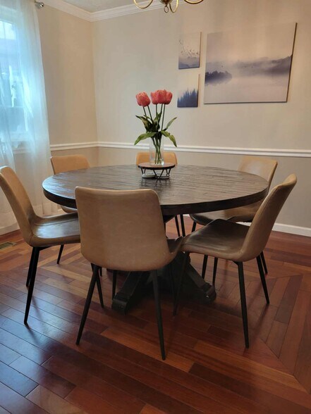 dining room - 8451 Ararat Ct