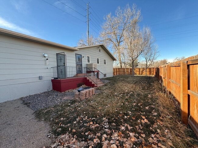 Building Photo - Gorgeous Remodeled 3-Bedroom Home in Lakewood!!