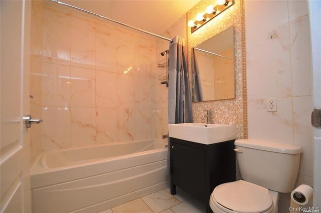 Building Photo - 69-14 41st Ave