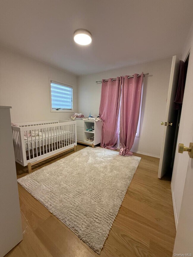 Building Photo - 23 Geoffrey Ln