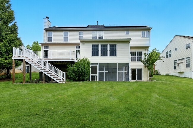 Building Photo - 2513 Holly Springs Ct