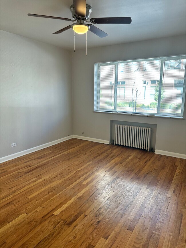Building Photo - 2376 E Iliff Ave