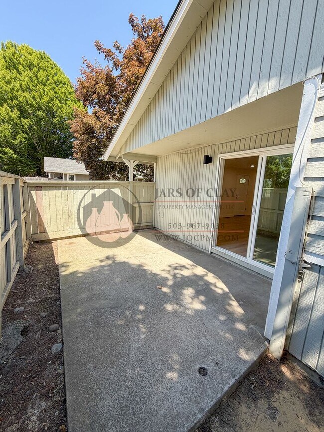Building Photo - Campbell Duplex- #2025-1764