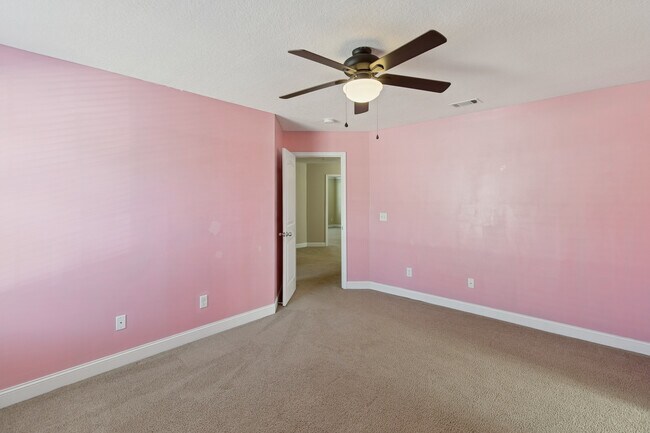 Building Photo - 608 Piedmont Ave