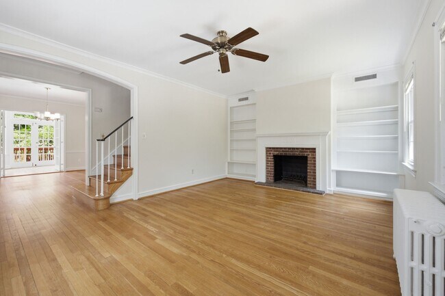 Building Photo - 1500 44th St NW