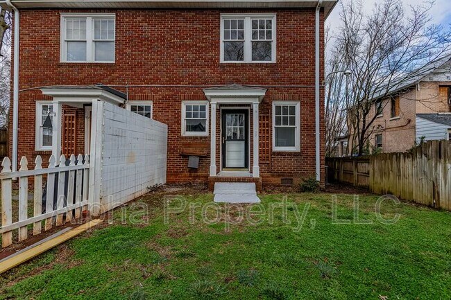 Building Photo - 712 Augusta St
