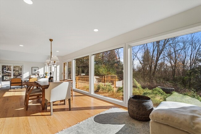 Building Photo - 3936 Holden Dr