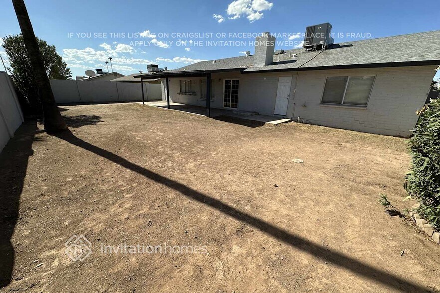 Building Photo - 549 W Pampa Ave