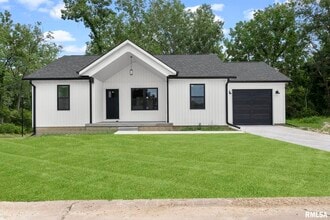 Building Photo - 813 WILLIAMS Way