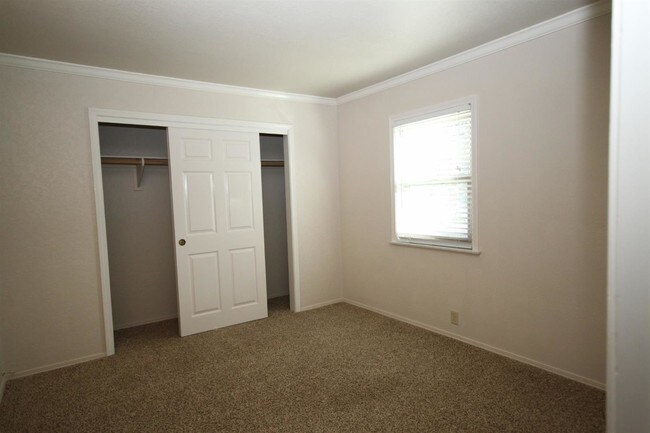 Building Photo - 26601 Big Pines Hwy