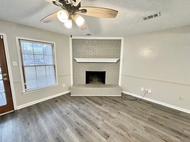 Building Photo - 6338 Kirby Downs Dr