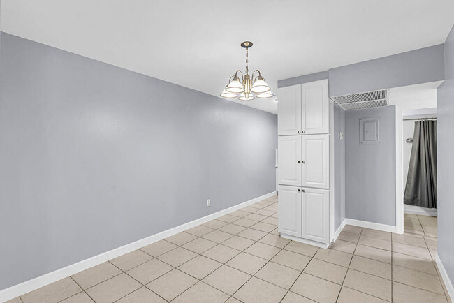 Building Photo - 333 SE Martin Ave