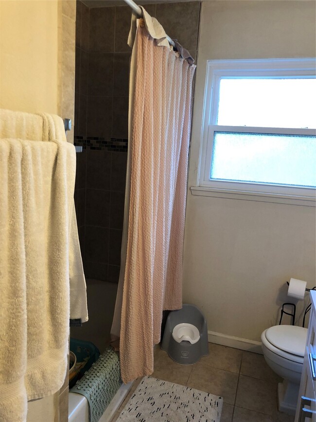 Building Photo - 7031 Langdon Ln