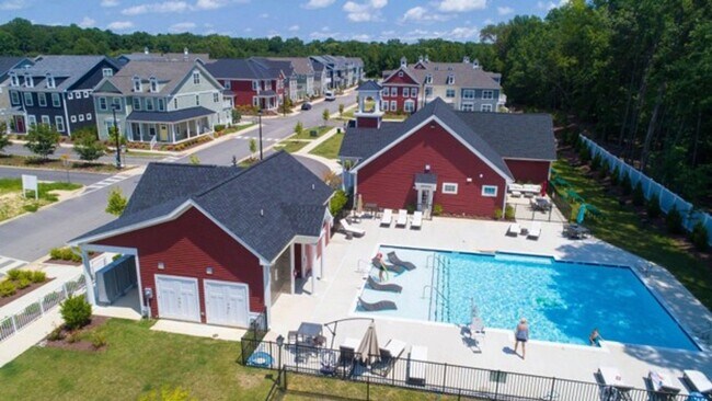 Building Photo - Marketing title- 4 bedroom/ 3 bathrooms- The Promenade at John Tyler