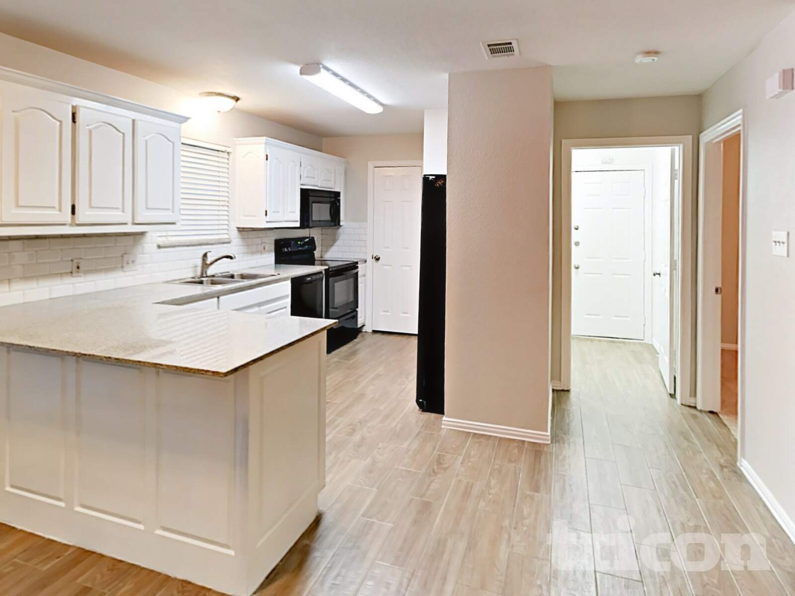 Building Photo - 836 Greenridge Dr