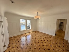 Building Photo - Coming soon, fully renovated Noe Valley charmer - 2 BR | 1 BA Unit in the Heart of Noe Valley