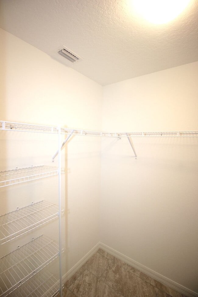 Building Photo - Spacious 4 Bed 2 Bath 2 Car Townhome Built in 2022 in Palm Coast!