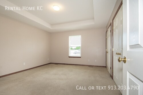 Building Photo - 23501 W 73rd Terrace