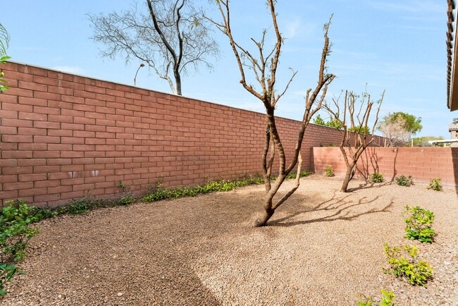 Building Photo - Charming Home in a Prime Southwest Las Vegas Location!