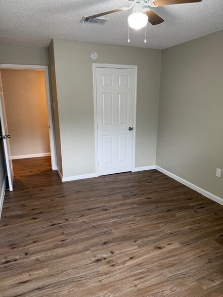 Building Photo - 6205 Jackson Rd