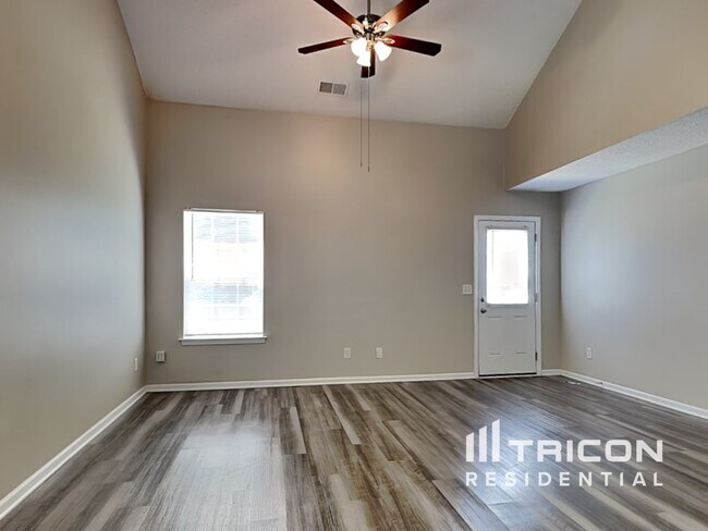 Building Photo - 10435 Wilson Glen Dr