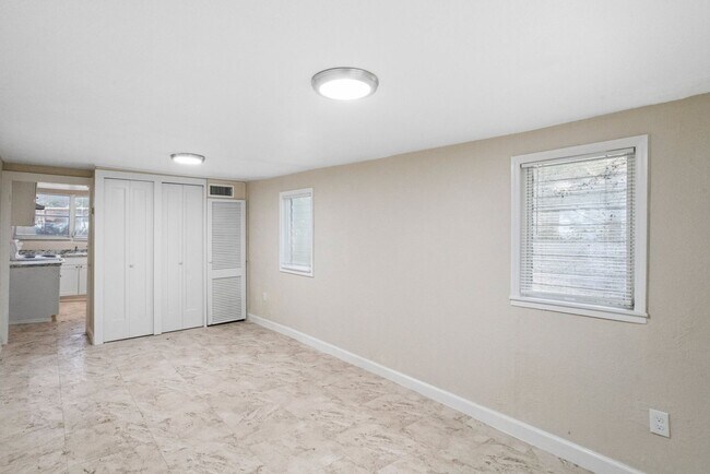 Building Photo - 8108 N Alaska St