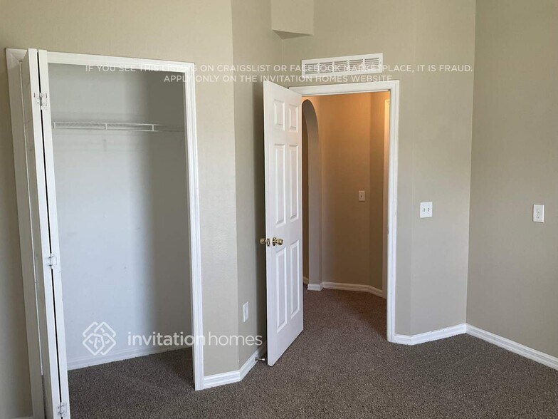 Building Photo - 2915 Ariel Ave