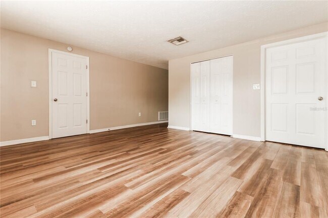 Building Photo - 6425 Pueblo Ave