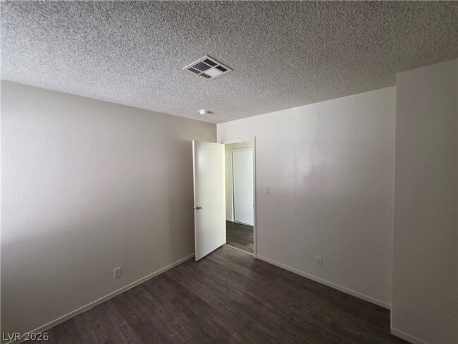 Building Photo - 5049 Spencer St