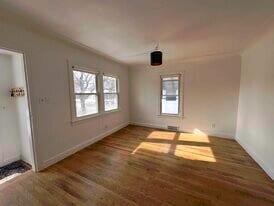 Building Photo - 160 W Milton Ave