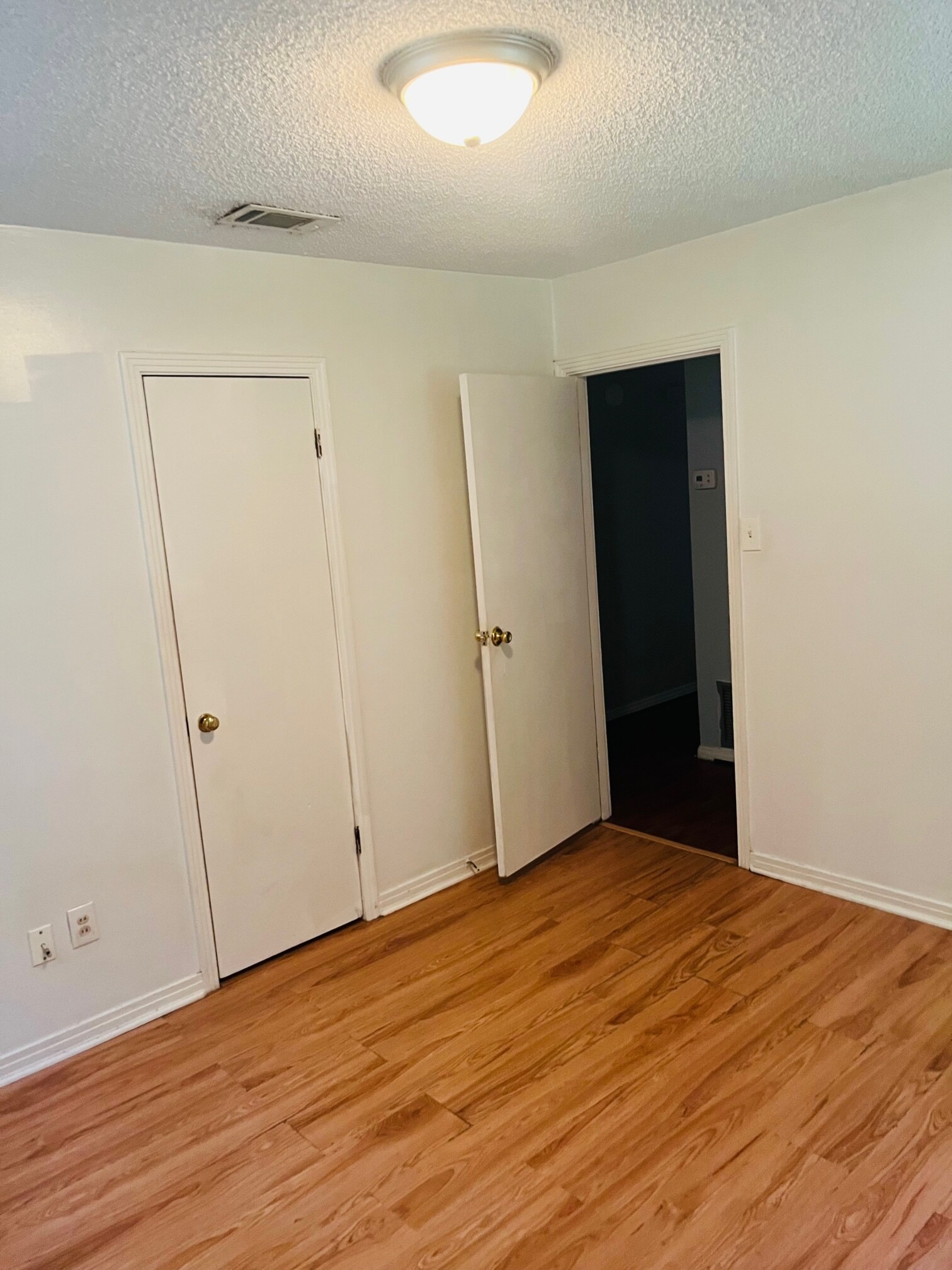 Building Photo - 1365 Middle Ring Rd