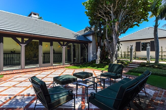 Building Photo - 118 Seaview Ave