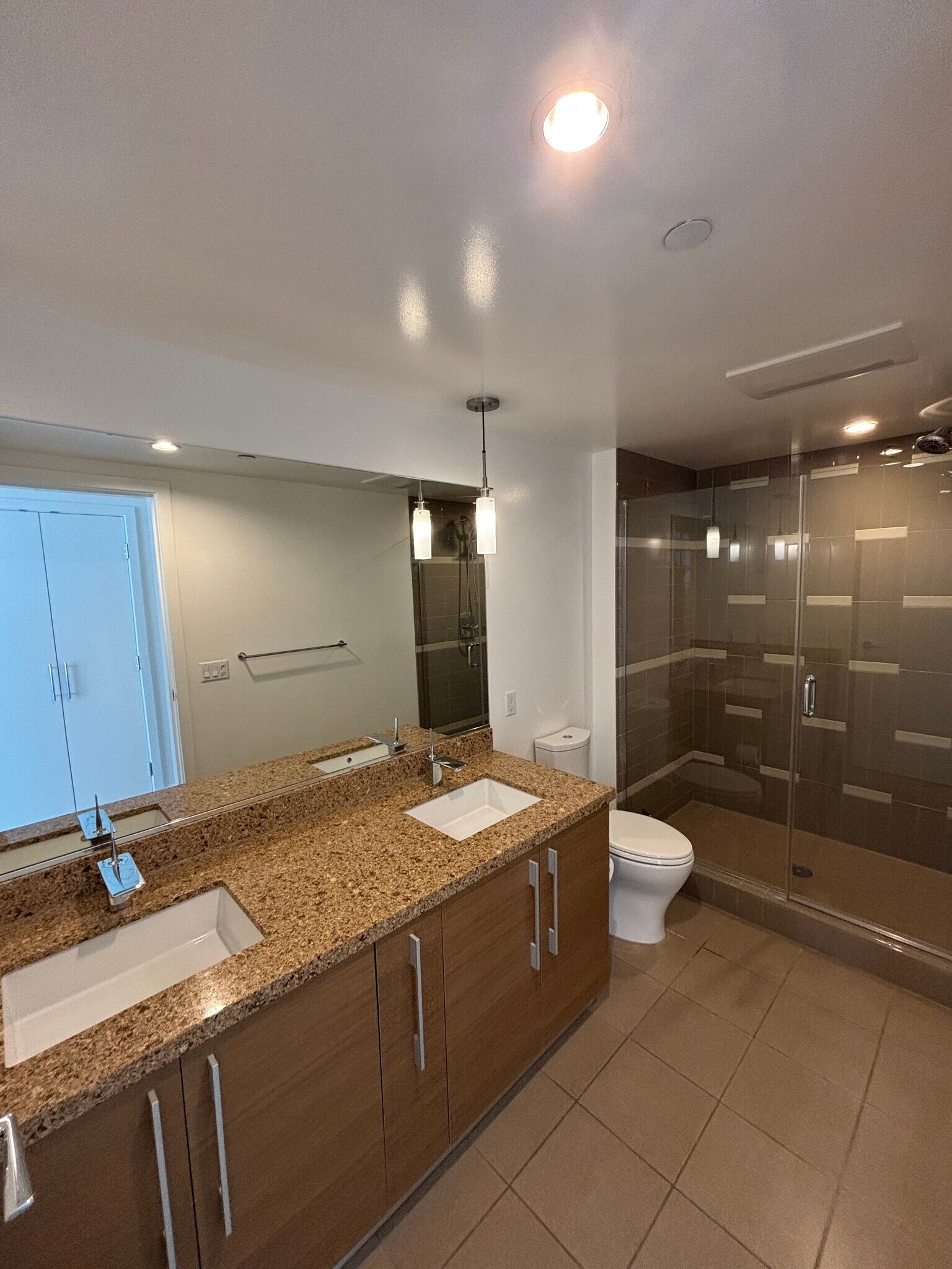 En suite bathroom - 435 China Basin St