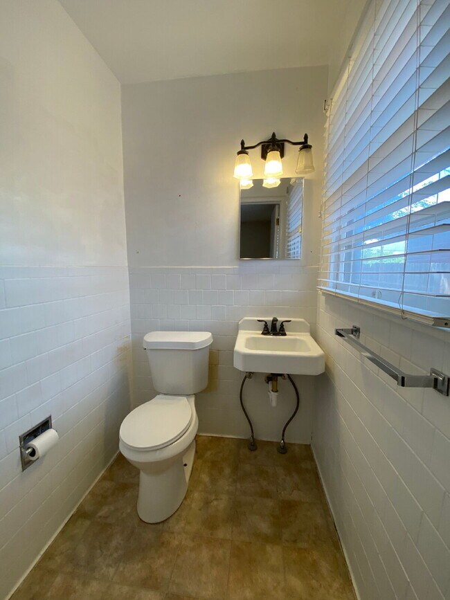Building Photo - Charming 3-Bedroom Lubbock Home with Spaci...
