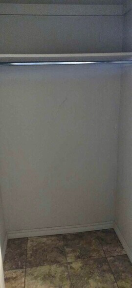 Building Photo - 209 Ashley Dr