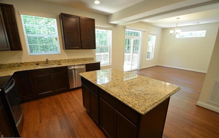 Building Photo - 5917 Sneed Dr