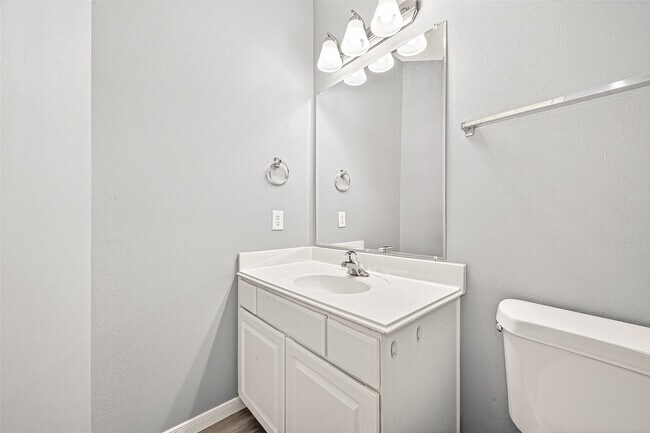 Building Photo - 1903 Amber Trail Ln