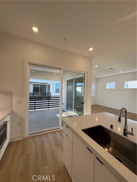 Building Photo - 436 Loon