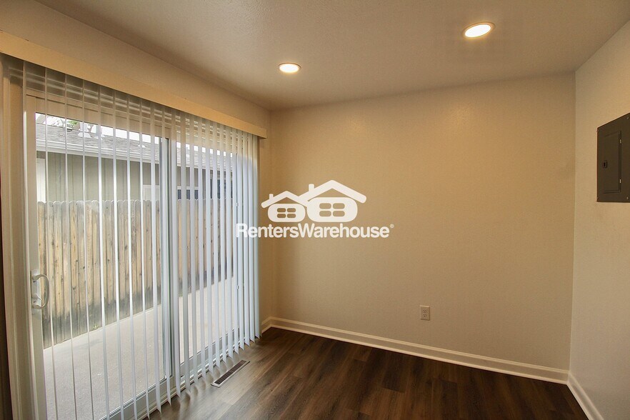 Building Photo - 85 S 18th Ave