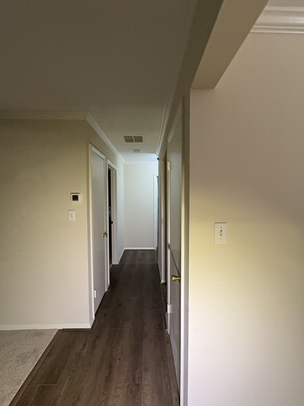 Building Photo - 7900 Badenloch Way