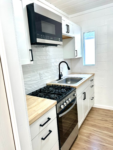 Building Photo - 1117 Indiana Ave