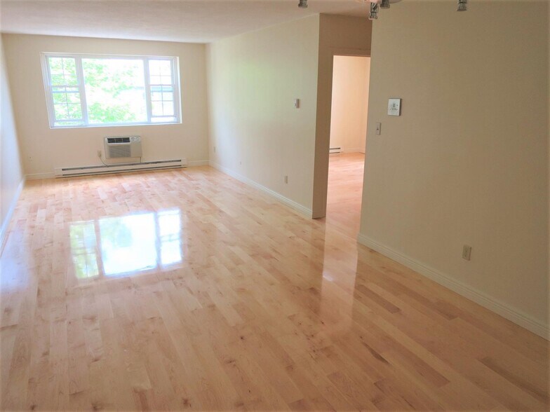 Building Photo - 21 Franklin St