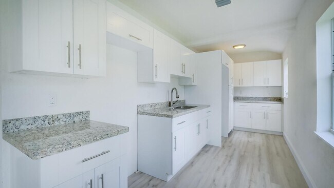 Building Photo - 790 NW 64th St
