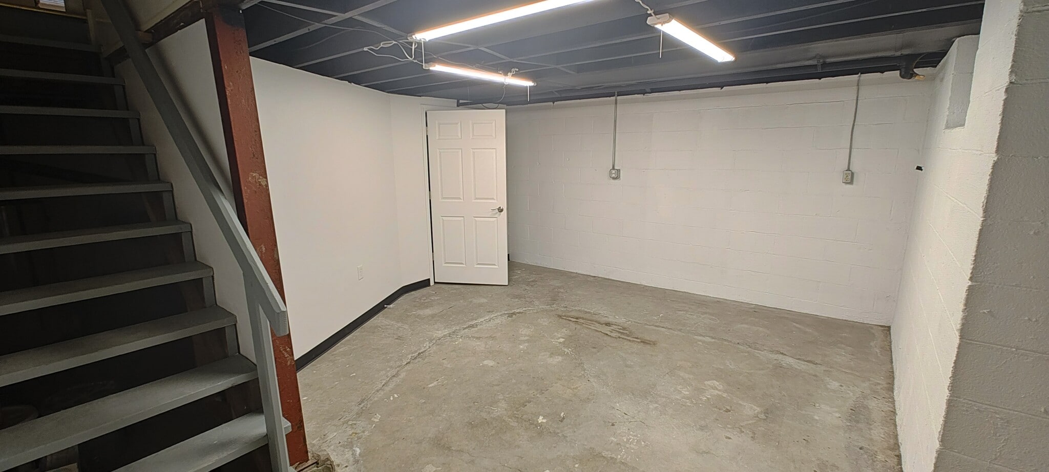 Basement/office/rec room - 602 Northridge Rd
