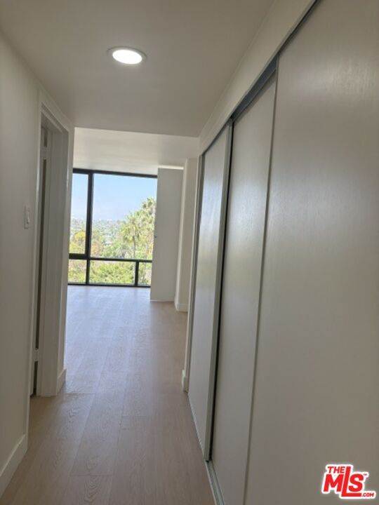 Building Photo - 4337 Marina City Dr